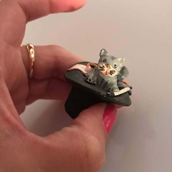 Vintage Hand Painted Cat Figurines - Picture 2 of 9